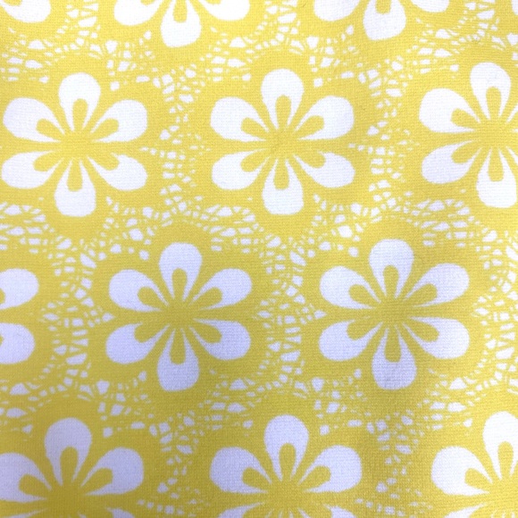 Ann Taylor Upper White Yellow Floral Pattern Body Blouse Size Petite Sma… - Picture 5 of 8